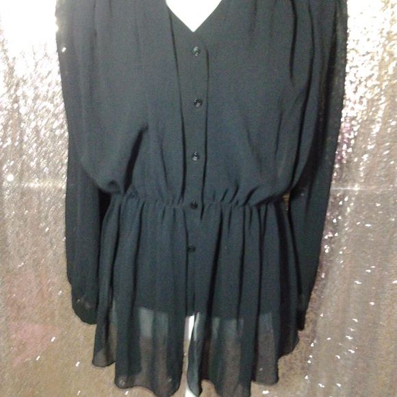 NWOT 213 Industry Black Draped Blouse SZ M - Picture 4 of 8